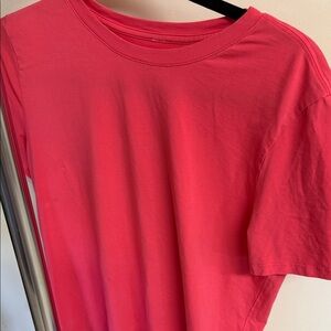 lululemon athletica Red Short Sleeve Tee